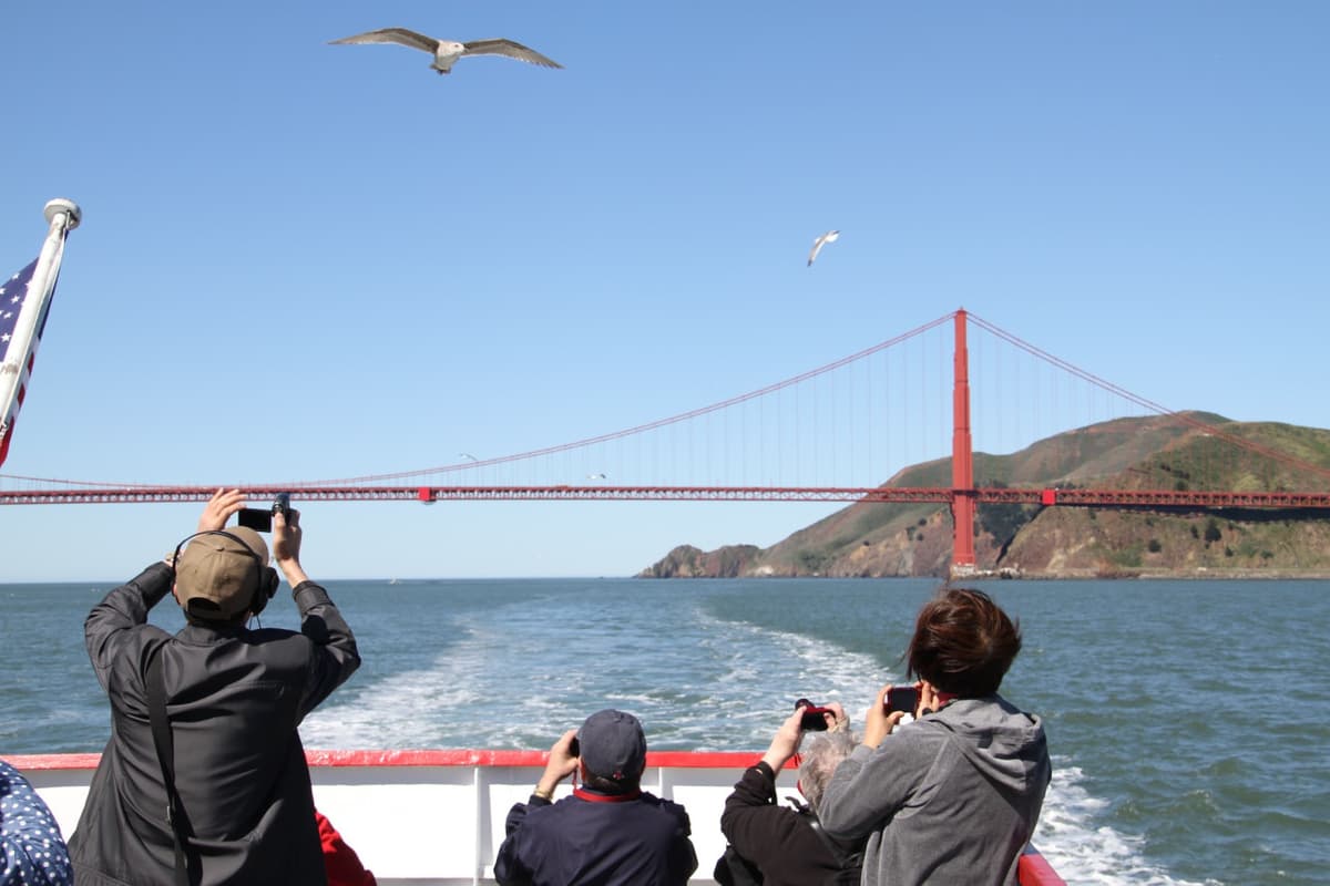 San Francisco Bay 1.5 Hour Bridge to Bridge Sightseeing Boat Cruise by Red and White Fleet