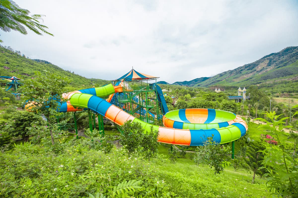 Nui Than Tai Hot Springs Park Tour