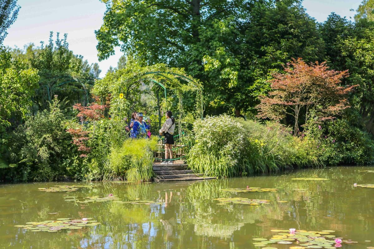 Giverny: Impressionist Day Trip from Paris with Audio Guide