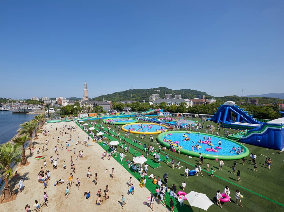 Huis Ten Bosch Theme Park