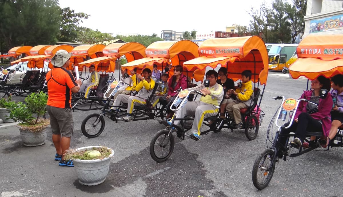 Hengchun Old Town Tour by Rickshaw