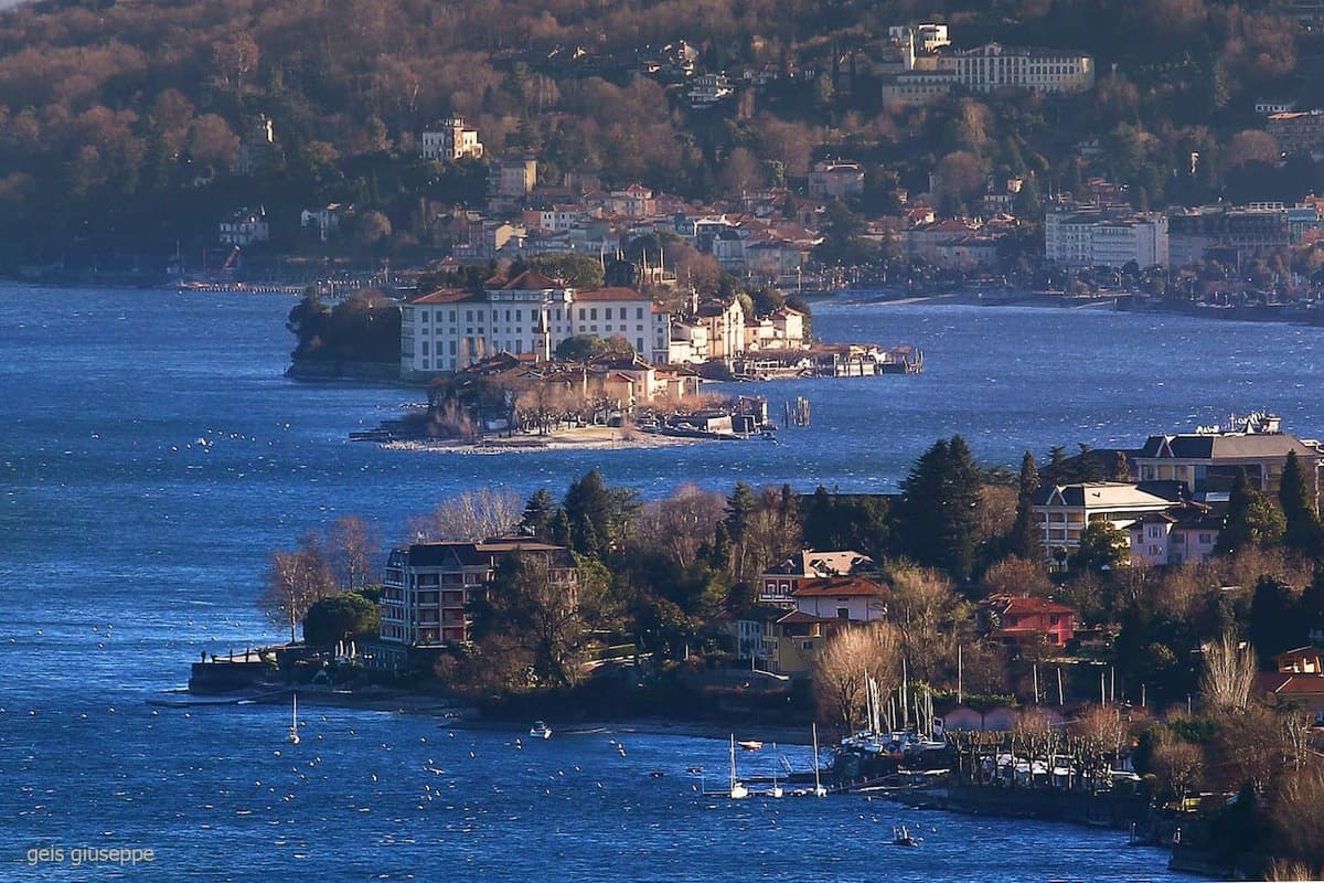 Lake Maggiore & Borromean Islands: Hop-on Hop-off Boat Ticket