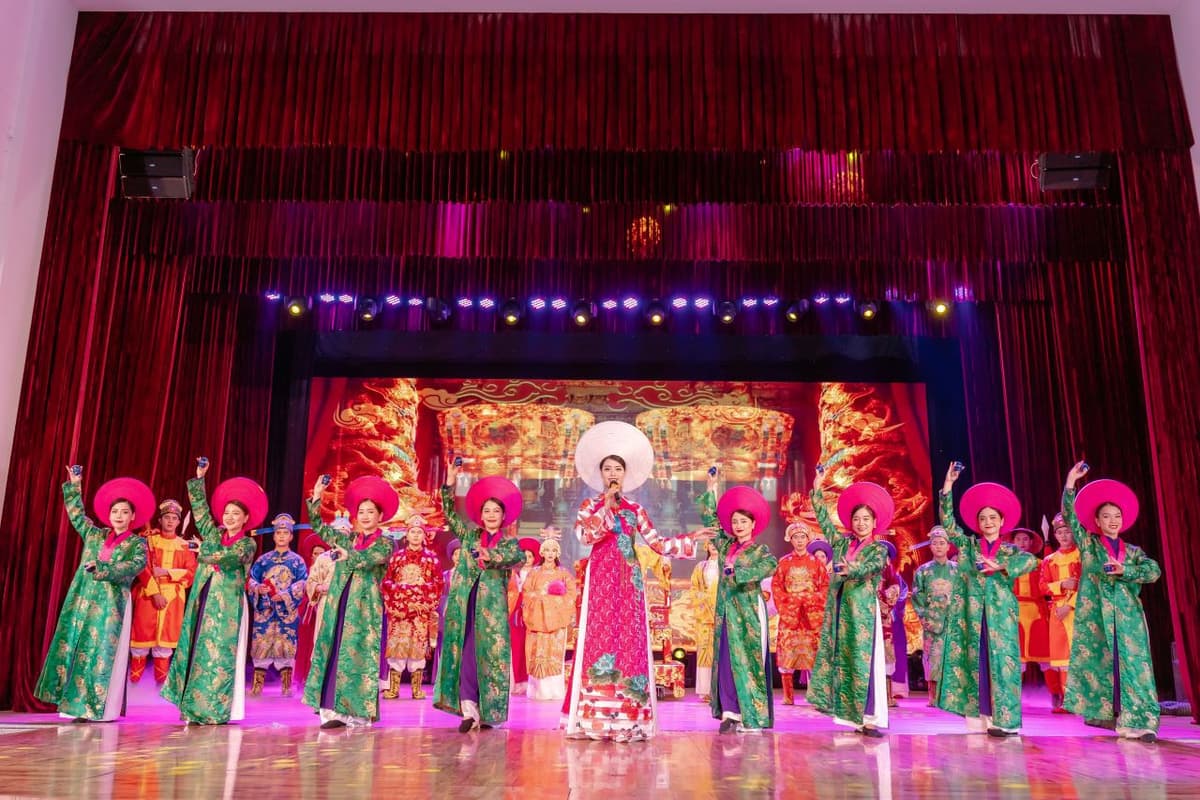 Ao Dai Show in Da Nang