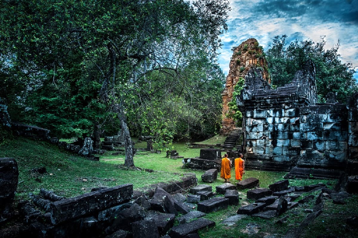 Banteay Srei Temple Tour