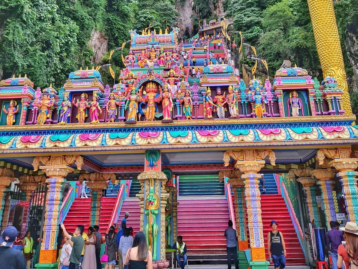 Batu Caves and Kuala Gandah Elephant Sanctuary Full-Day Tour from Kuala Lumpur
