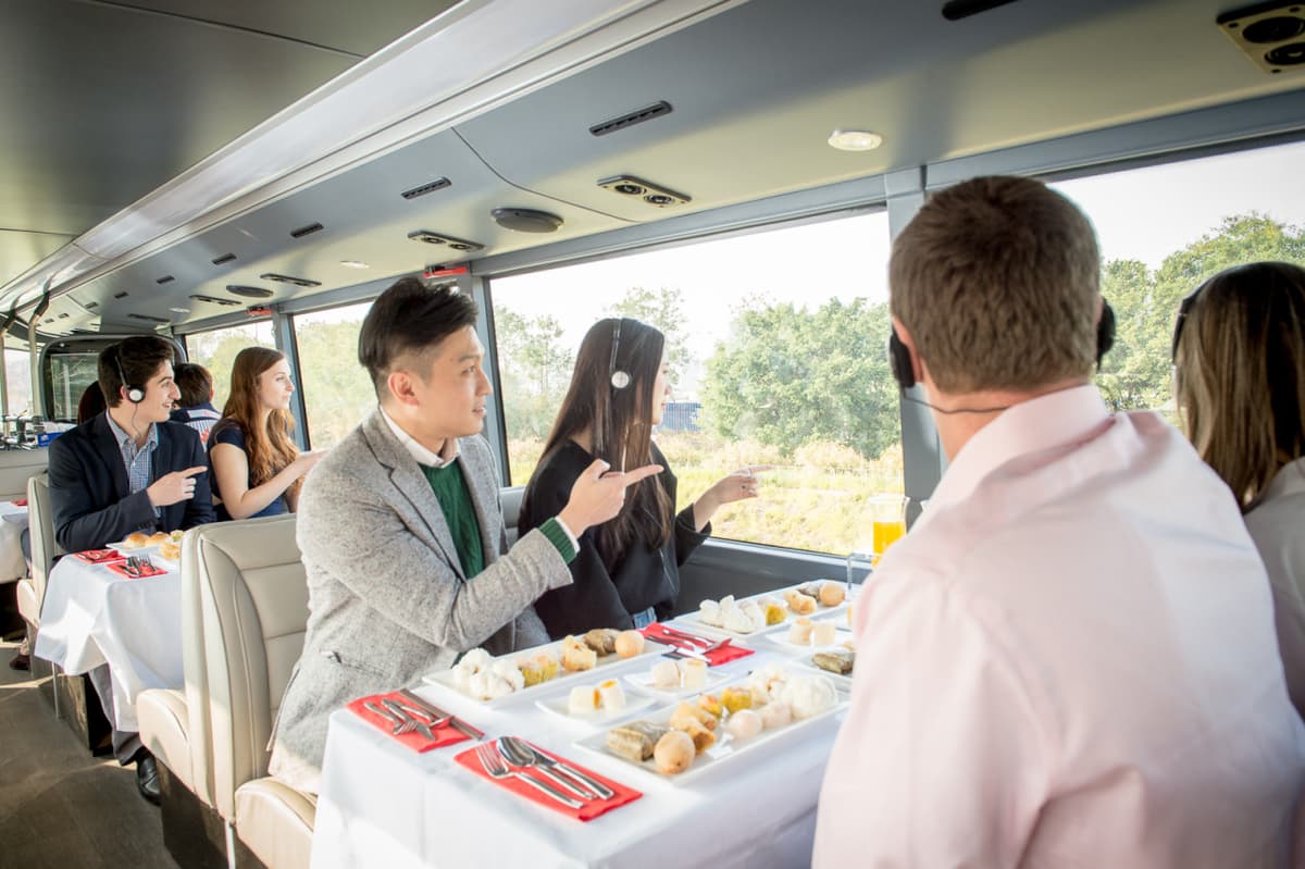 Crystal Bus Sightseeing and Dining Tour