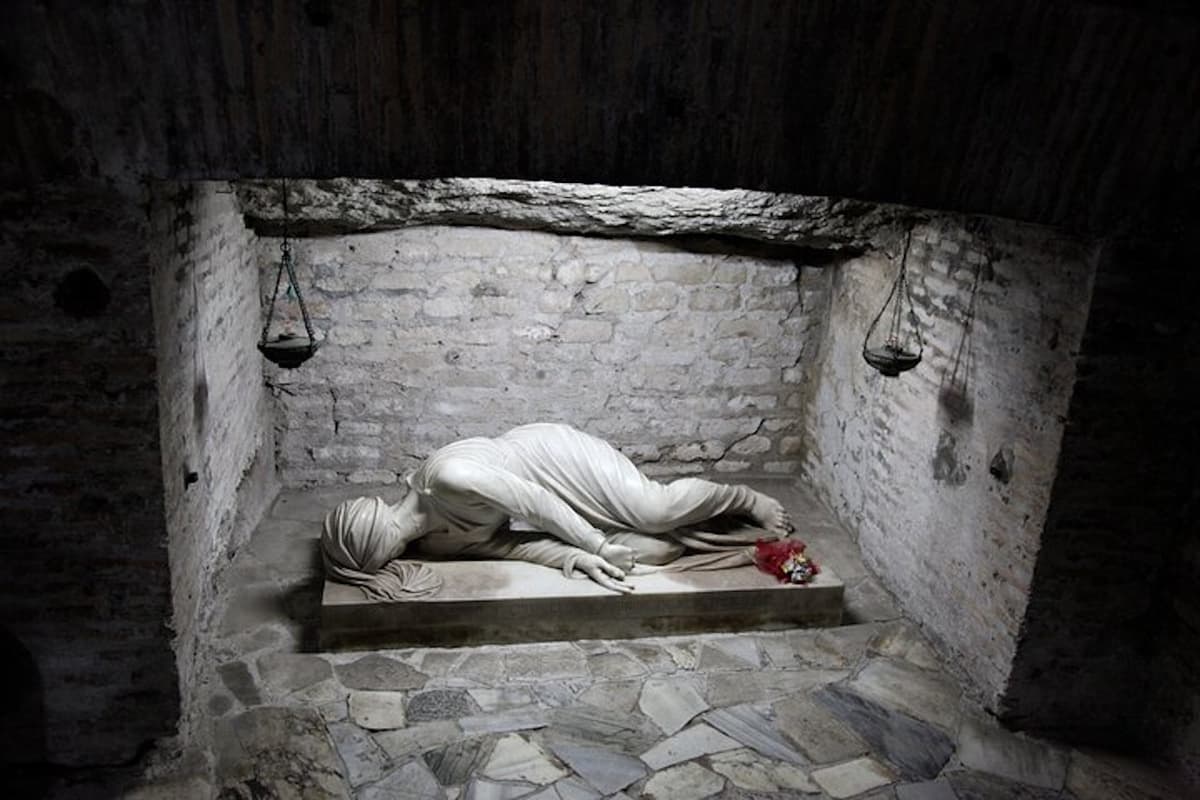 Rome Underground Tour: Capuchin Crypts, Christian Catacombs, Basilica of San Martino ai Monti