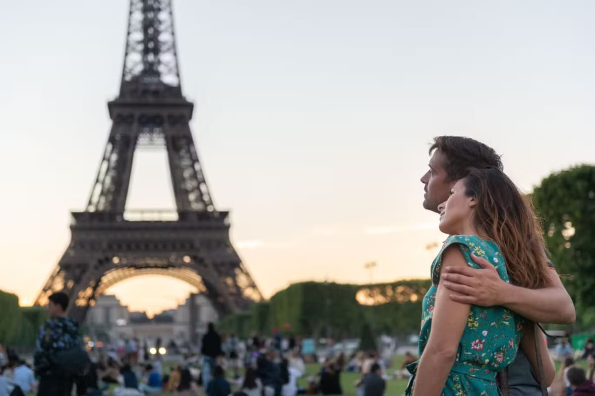 Eiffel Tower Reserved Access Tickets with Optional Summit