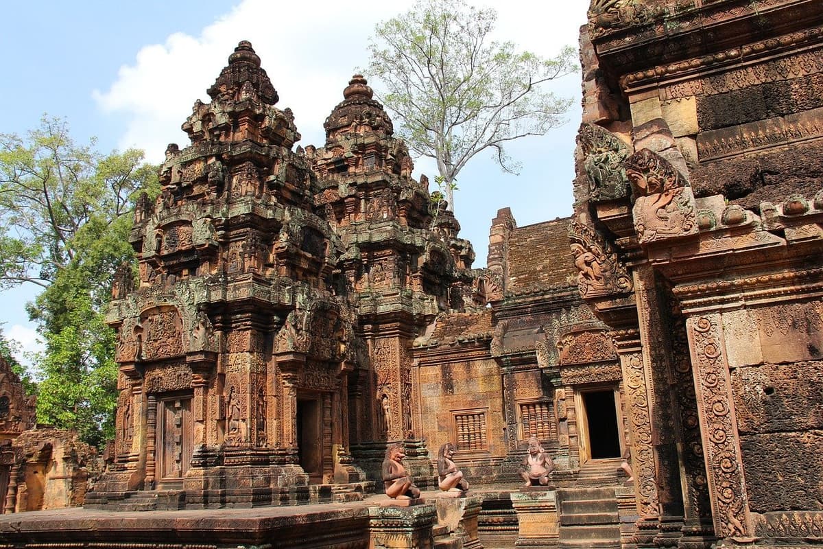 Banteay Srei Temple Tour