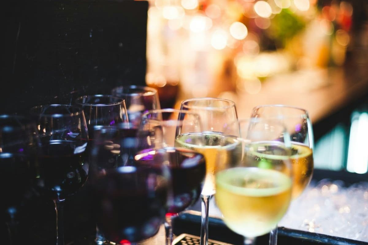 Boston Harbor: 2 or 3-Hour Signature Dinner Cruise