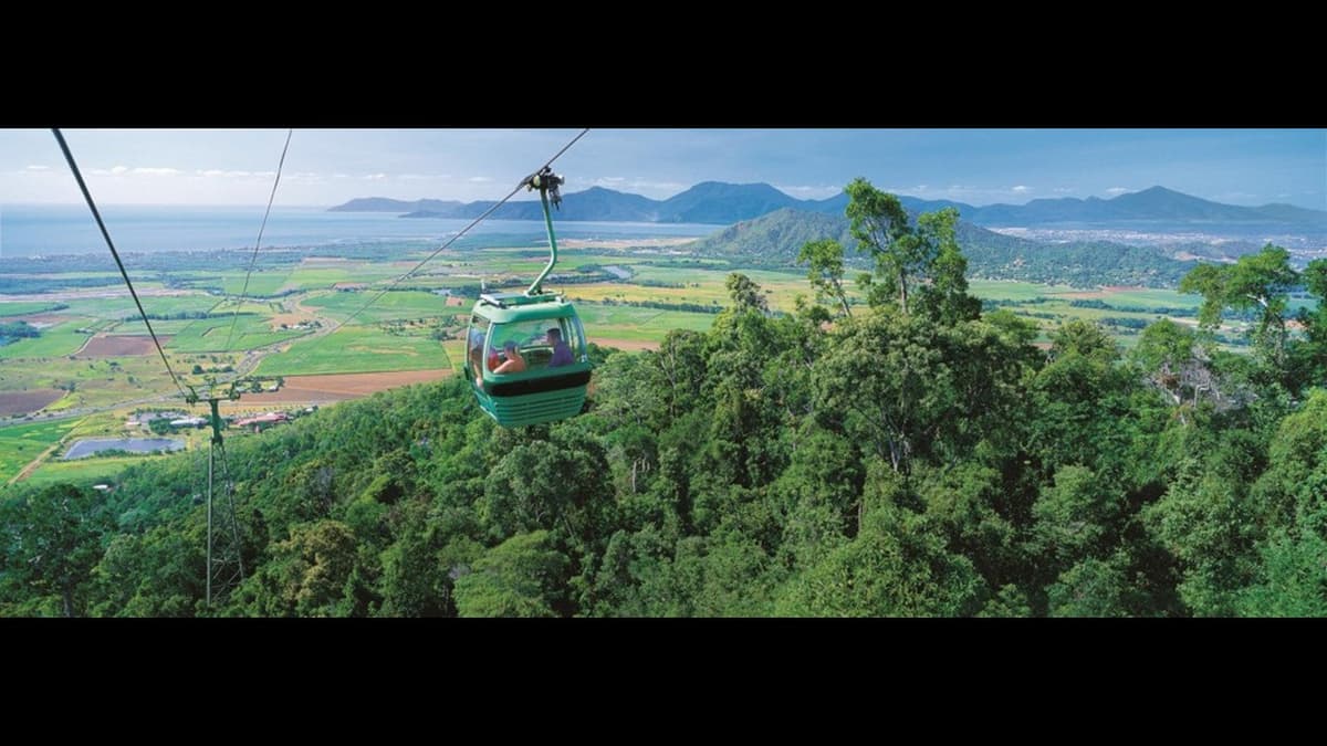 Hartley's Crocodile Adventures and Kuranda Tour from Port Douglas