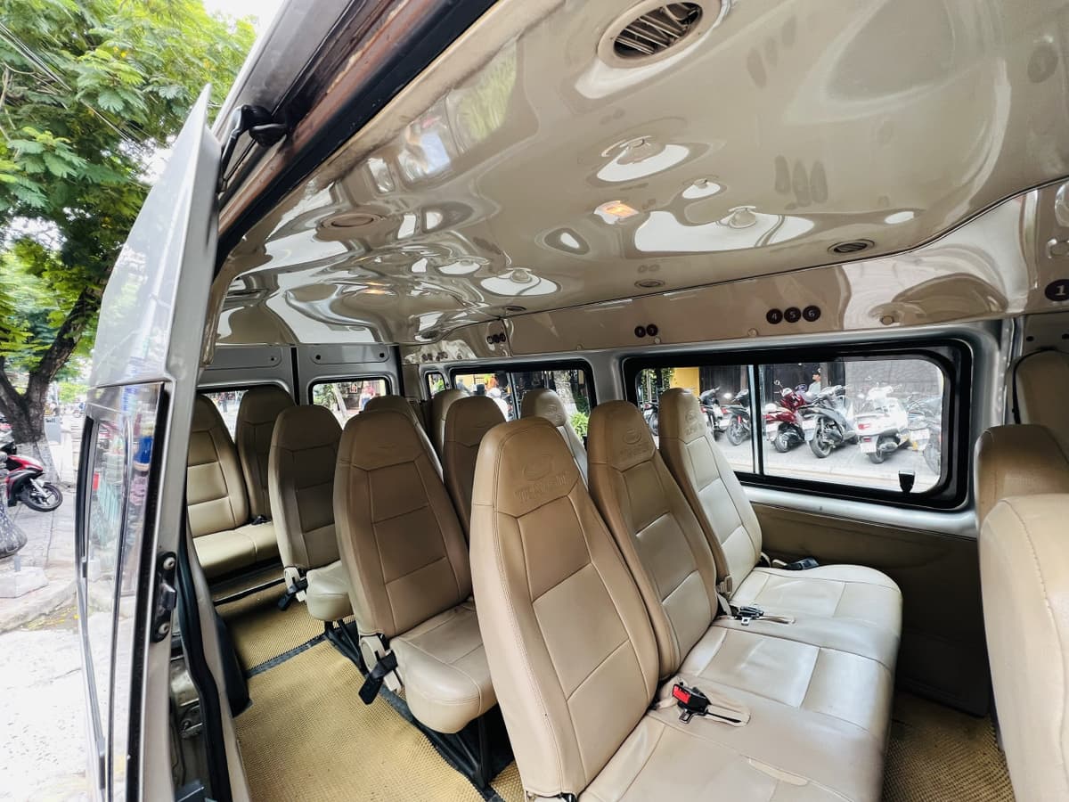 Shuttle Bus Transfers between Da Nang Airport and Hoi An City Centre