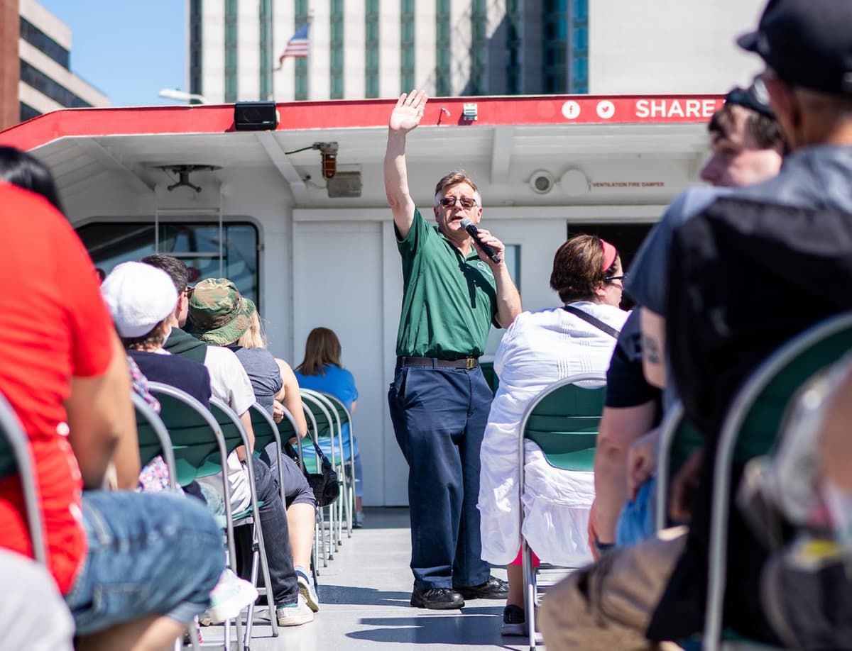 Official Circle Line Cruises, Midtown NYC: Reserved Straight-to-Board Ticket