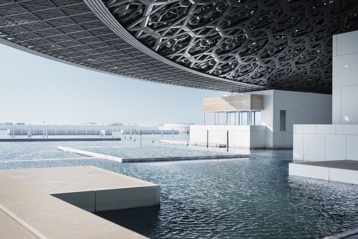 Sheikh Zayed Grand Mosque and Louvre Abu Dhabi Tour from Dubai