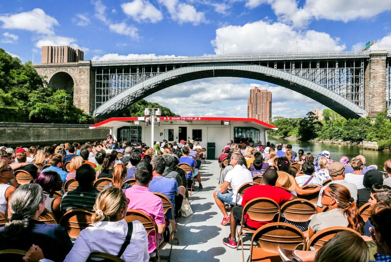 Circle Line "Best of NYC" Sightseeing Cruise (2.5 hours): Reserved Straight-to-Board Ticket