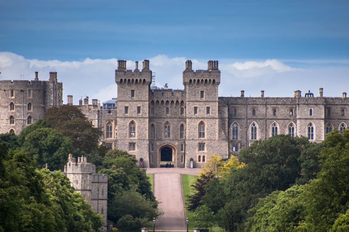Windsor Castle Half-Day Tour from London with Audio Guide