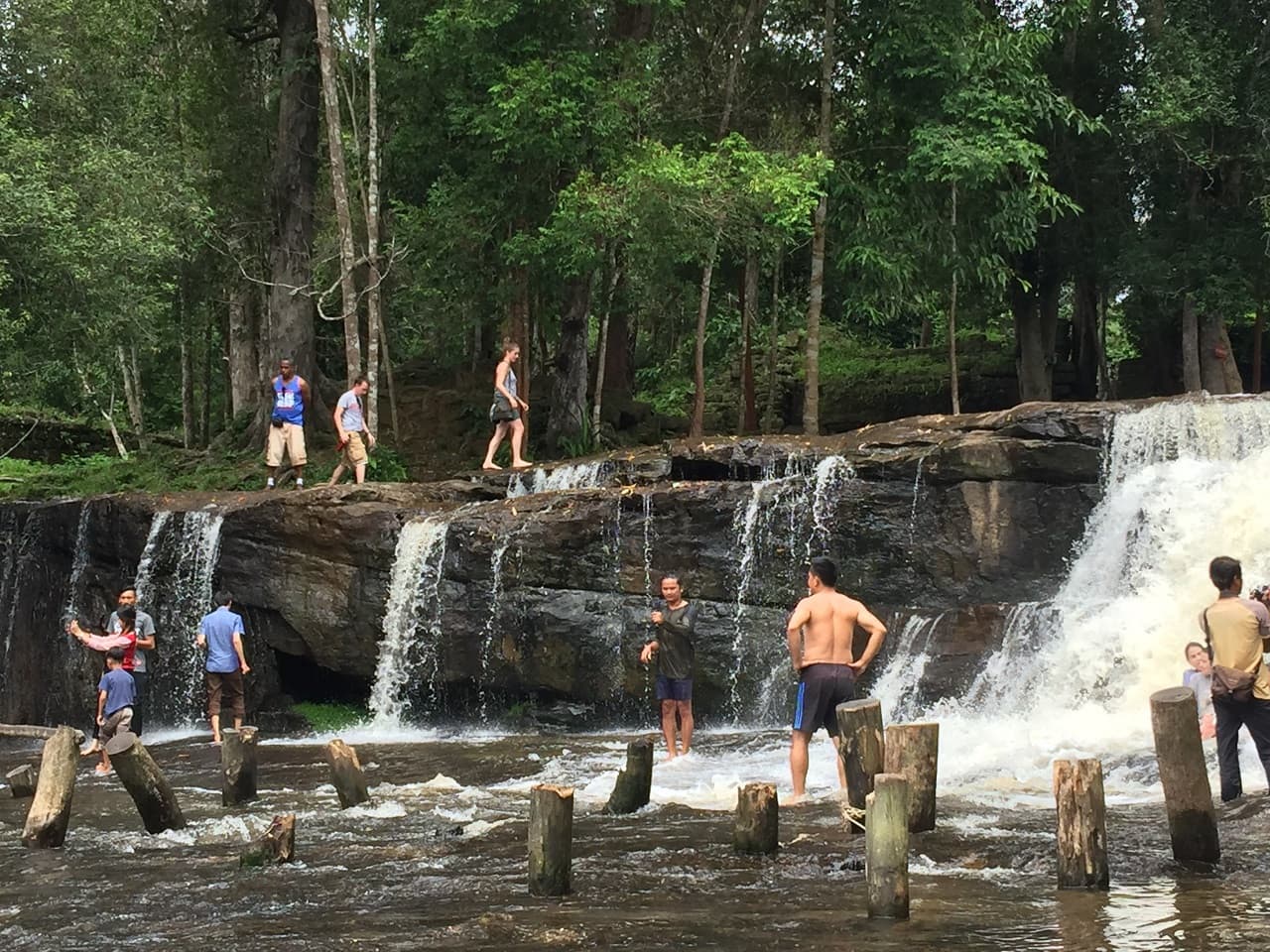 Pagoda and One Thousand Lingas Tour in Phnom Kulen