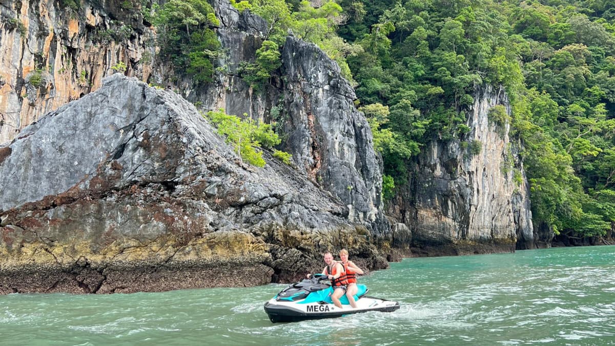 Langkawi Dayang Bunting Island Tour by Jet Ski with Mega Water Sports