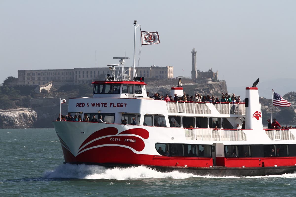 San Francisco Bay 1 Hour Golden Gate Sightseeing Boat Cruise by Red and White Fleet