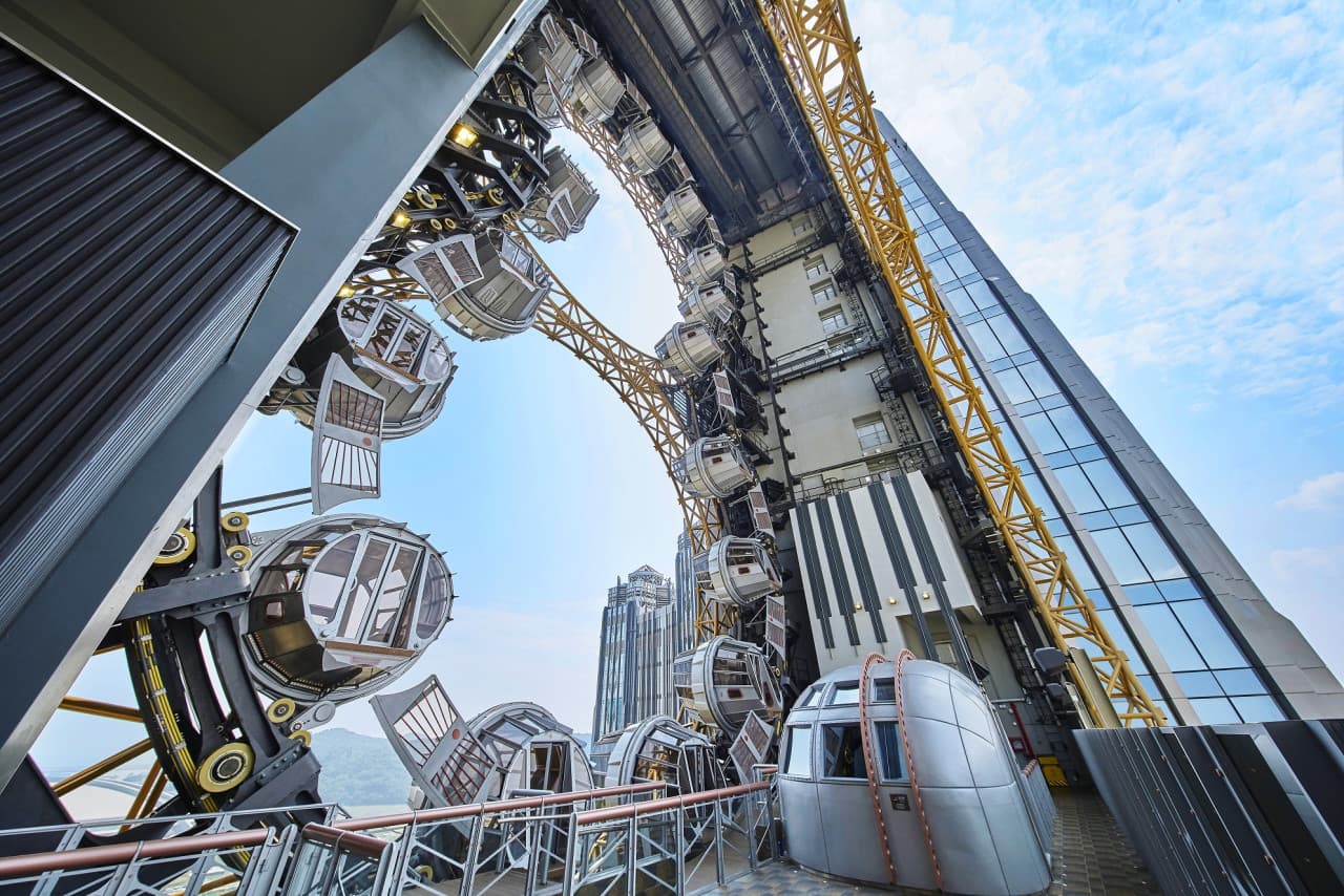 Studio City Macau Golden Reel Ferris Wheel