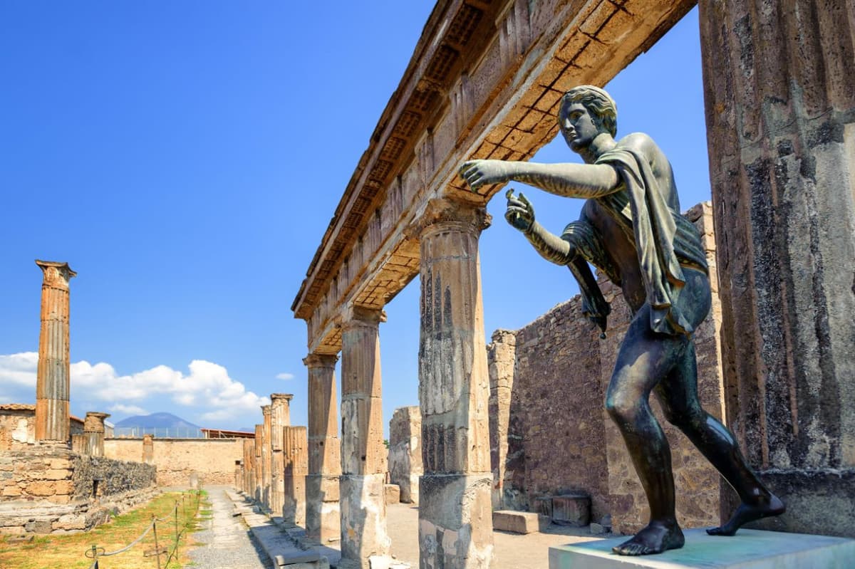 Pompeii and Naples Full-Day Tour from Rome