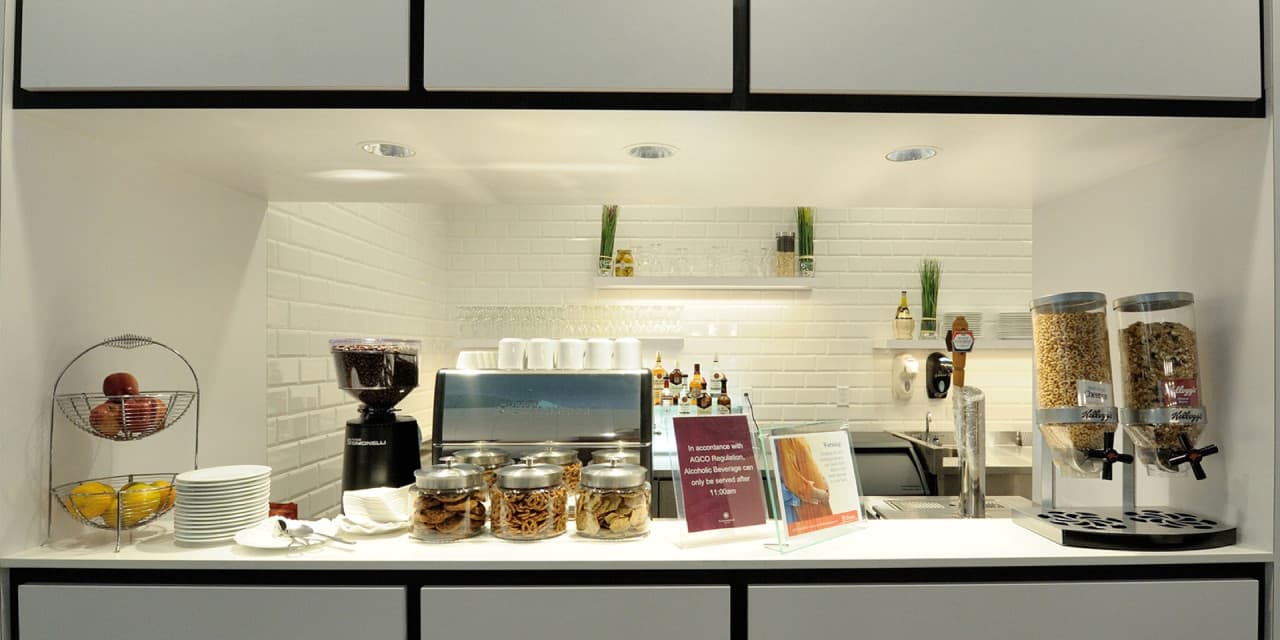 Plaza Premium Lounge - Toronto Pearson International Airport Terminal 1