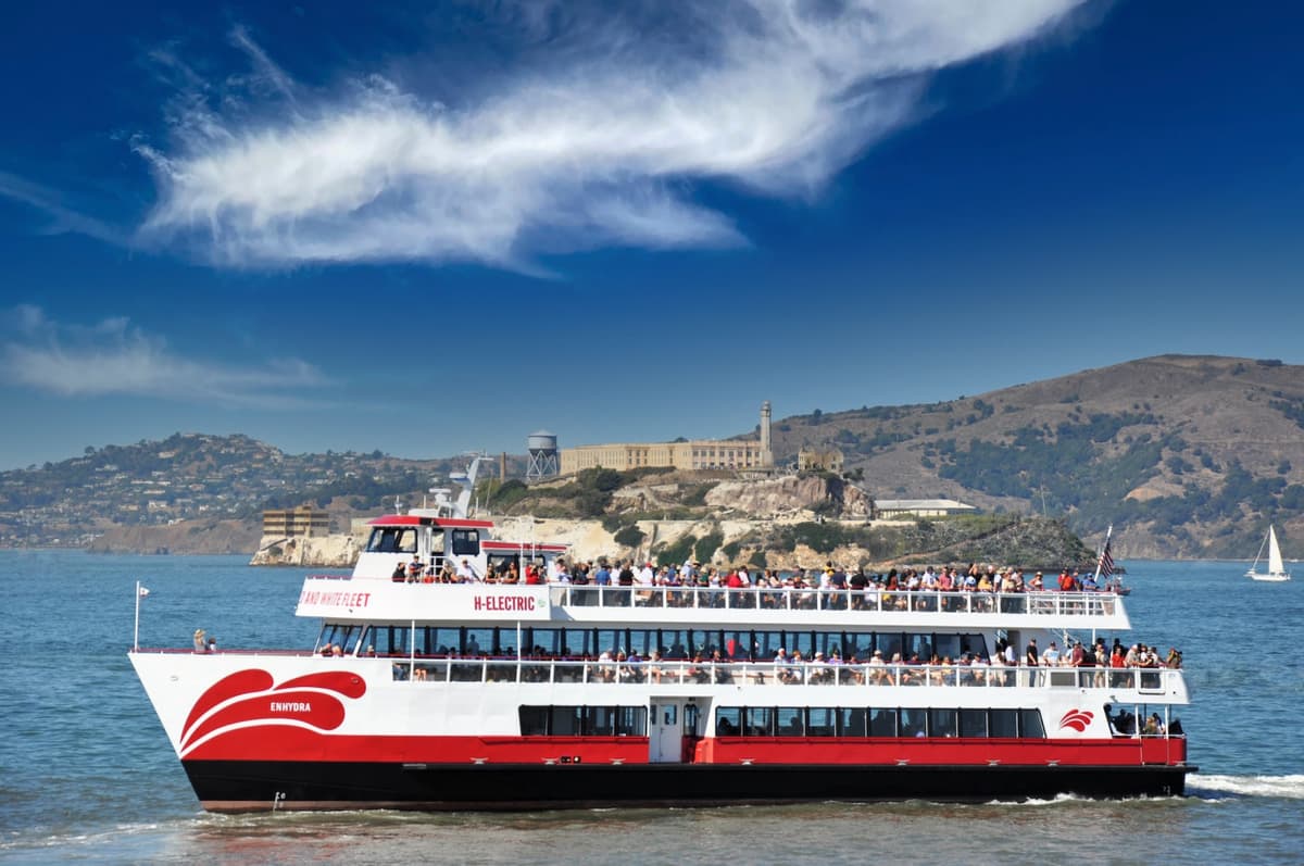 San Francisco Bay 1 Hour Golden Gate Sightseeing Boat Cruise by Red and White Fleet
