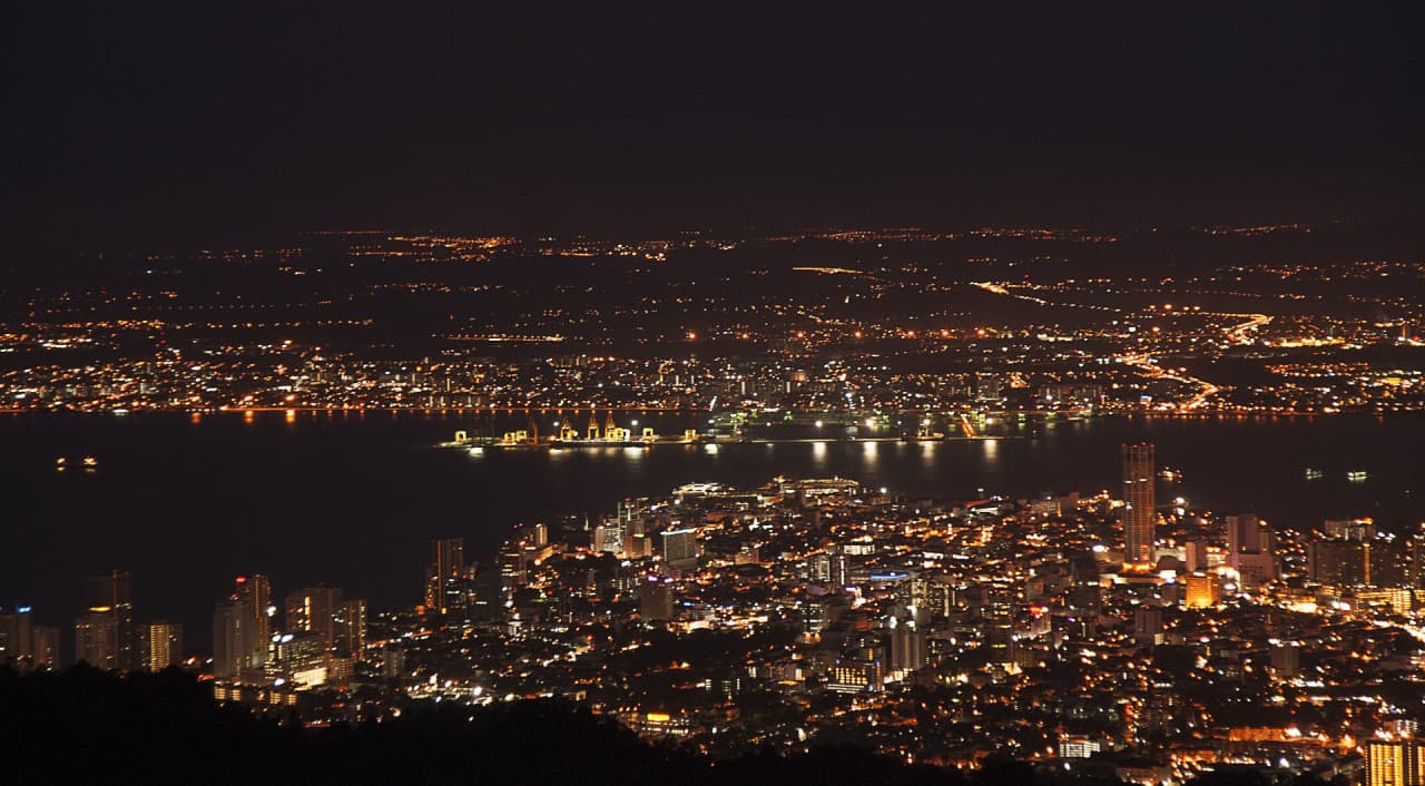 Penang Hill and Kek Lok Si Temple Tour