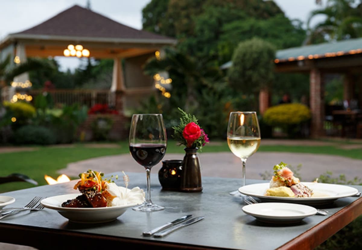 Luau Kalamaku Show and Dinner VIP Experience