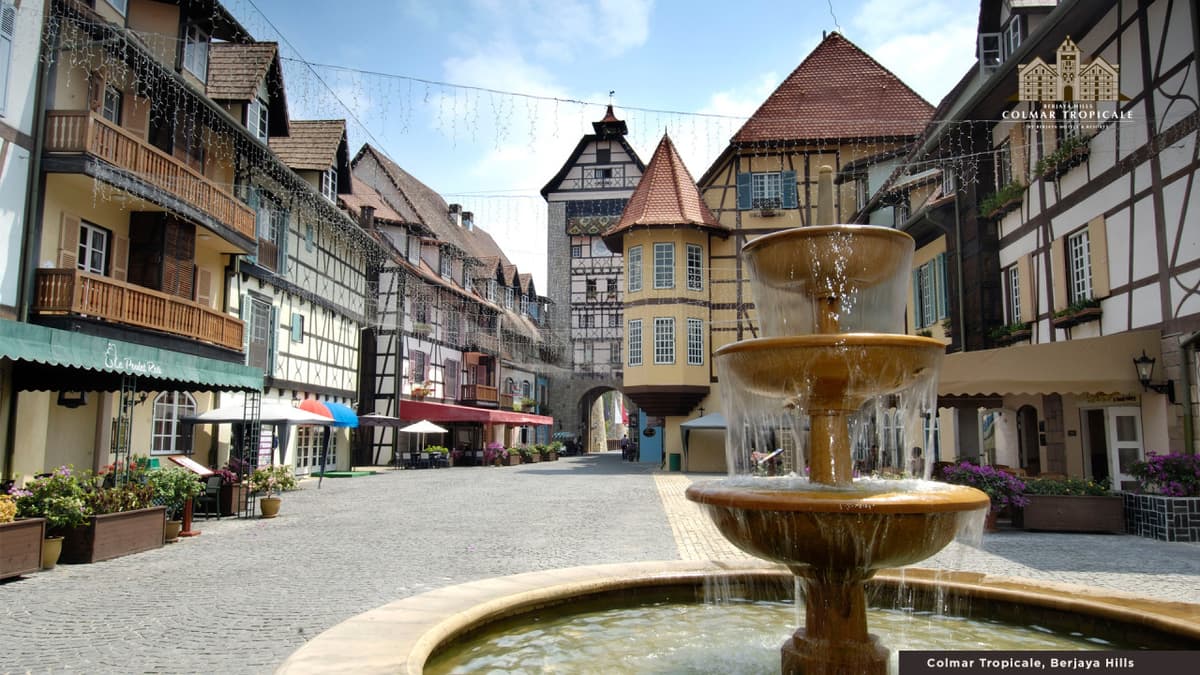 Colmar Tropicale Bukit Tinggi and Batu Caves Tour from Kuala Lumpur