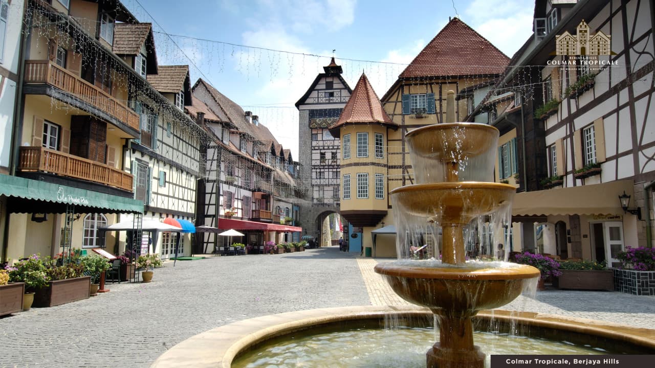Colmar Tropicale Bukit Tinggi and Batu Caves Tour from Kuala Lumpur