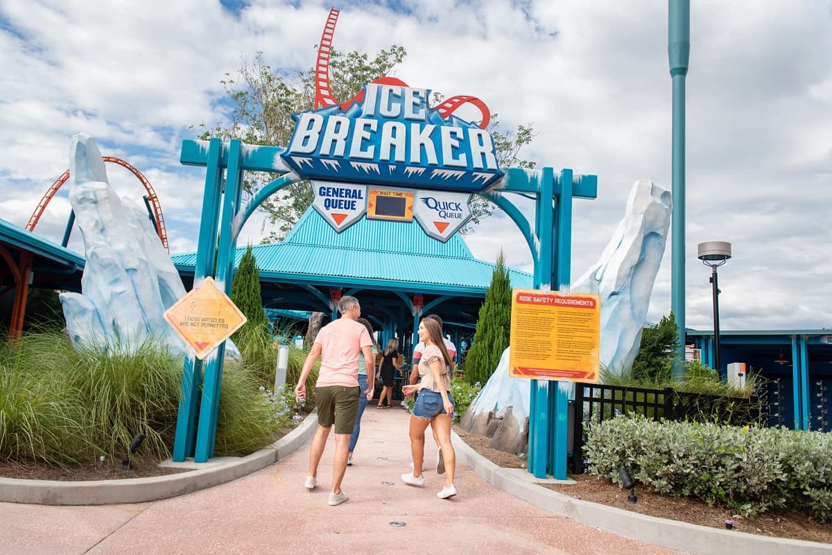 SeaWorld Orlando Ticket: Direct Entry + Optional All-Day Dining Deal + Multi-Park Discount Ticket