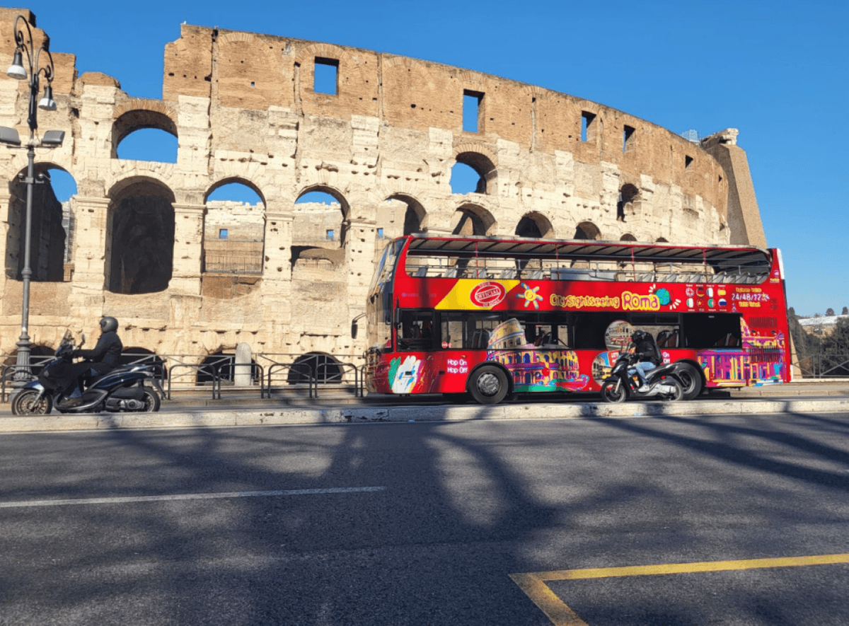 City Sightseeing Rome Hop-on Hop-off Bus Tour with Colosseum, Vatican Museums, and Sistine Chapel
