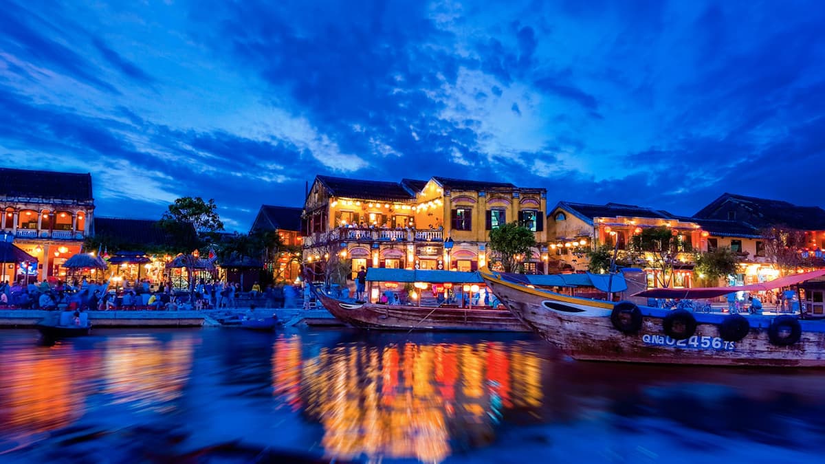 Son Tra Peninsula, Marble Mountains, and Hoi An Ancient Town Half-Day Tour from Da Nang