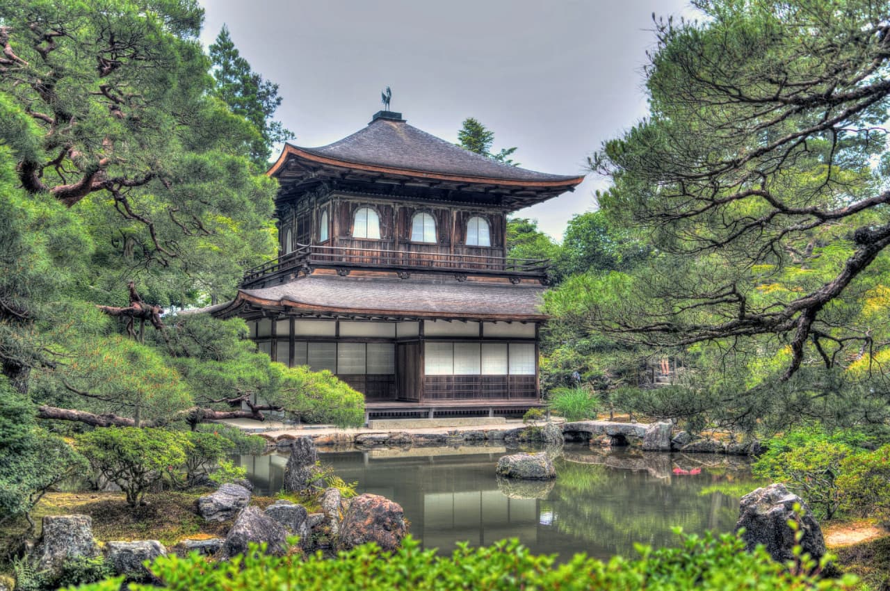 Kyoto Half-Day Temple Tour: Kinkaku-ji, Ginkaku-ji, Kiyomizu-dera