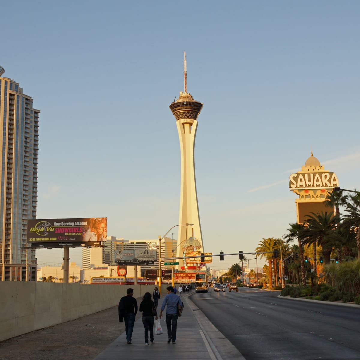 SkyPod, SkyJump, and Thrill Rides at The STRAT Tower