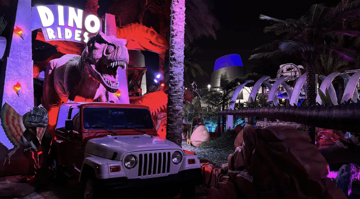 Dubai Garden Glow Ticket: Dinosaur Park and Fantasy Park