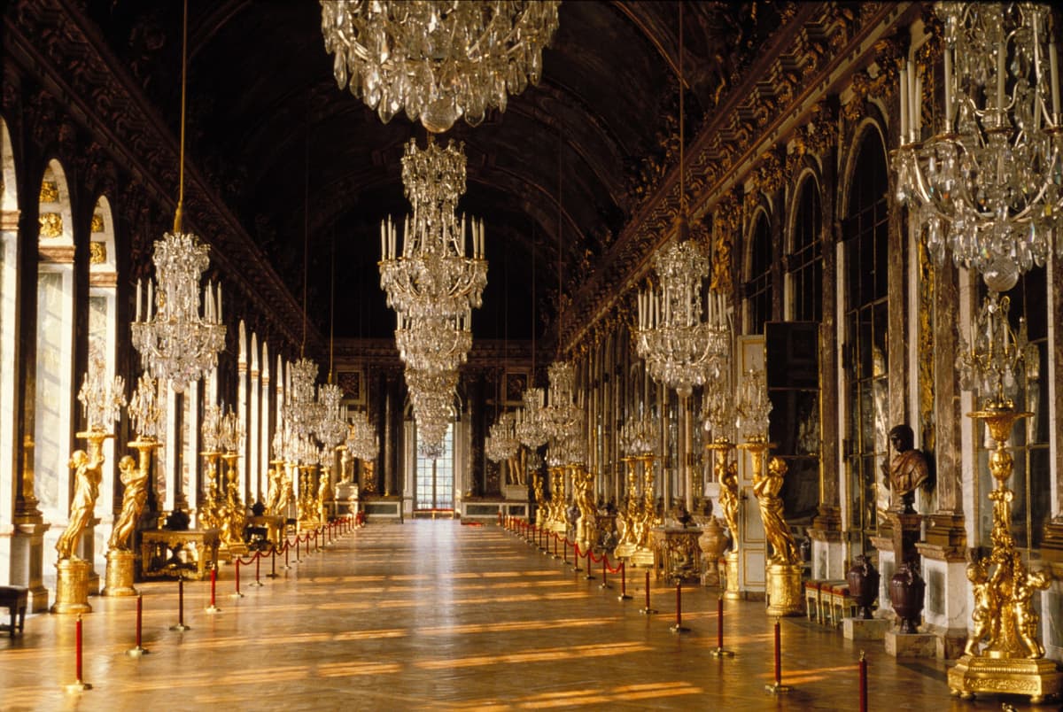 Palace of Versailles Audio-Guided Tour with Round Trip Transfers from Paris