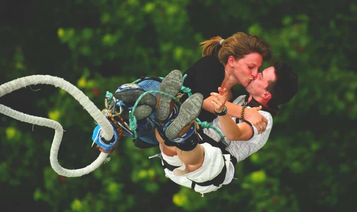 Skypark Sentosa by AJ Hackett Ticket: Bungy Jump & Giant Swing