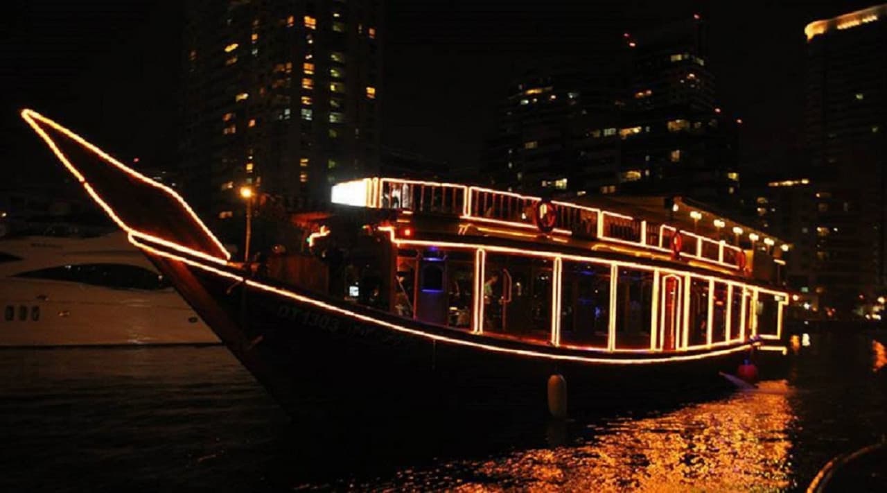 Dubai Dhow Cruise with Dinner & Live Entertainment