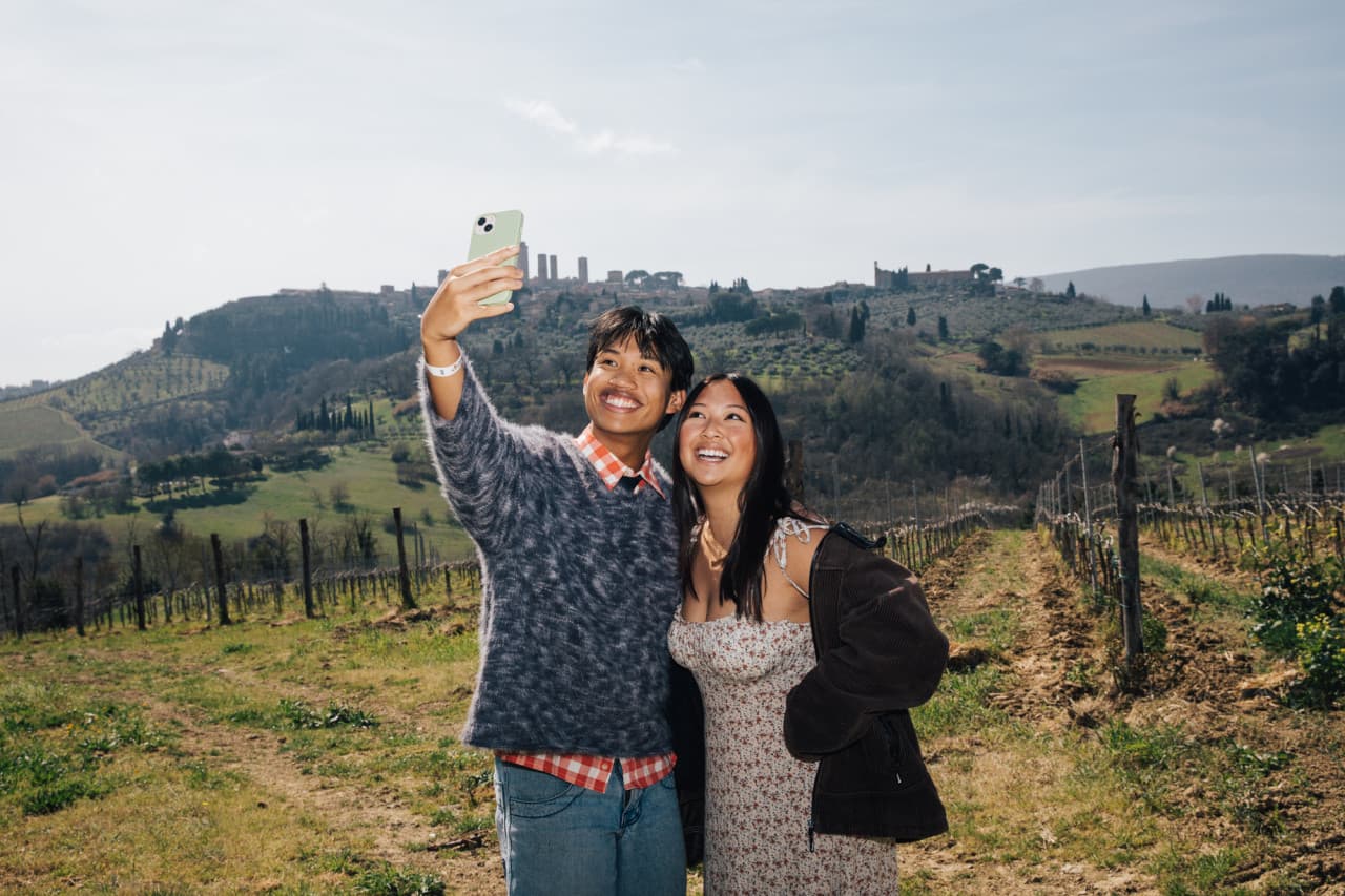 Tuscany Full-Day Tour from Florence: Pisa, Chianti, San Gimignano, Siena