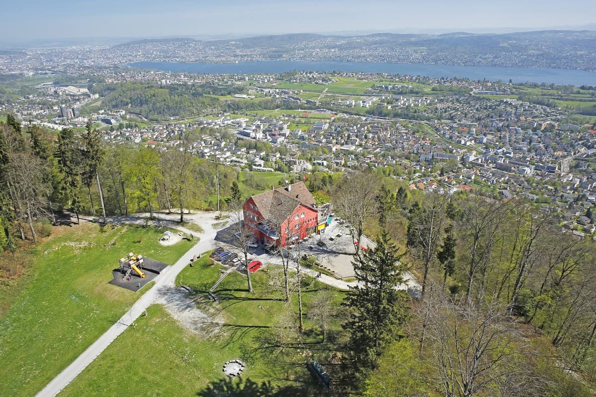Zurich Sunset Tour and Dinner with Swiss Cheese Fondue