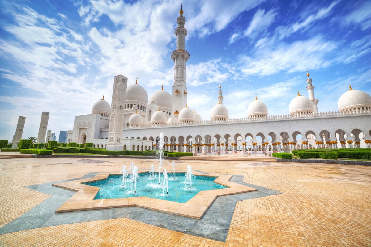 Sheikh Zayed Grand Mosque Tour from Dubai