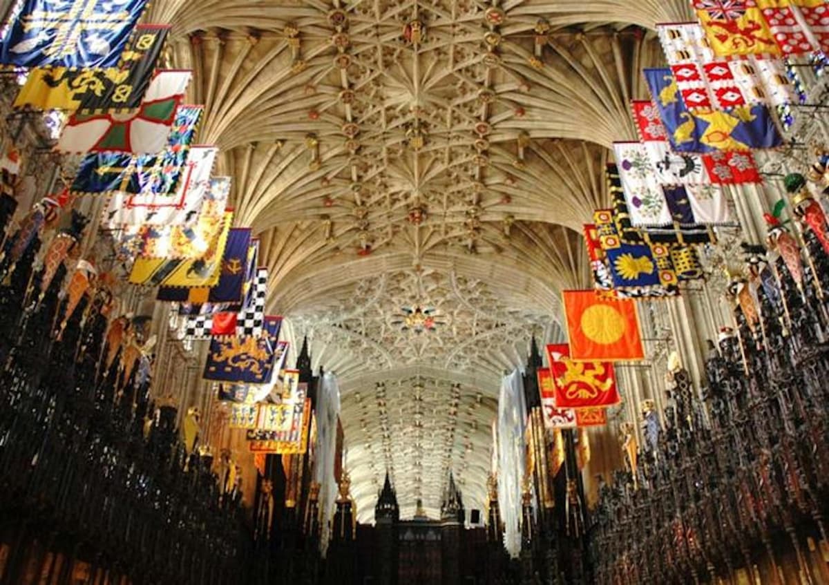 Hampton Court Palace, Windsor Castle, and London Sightseeing Tour