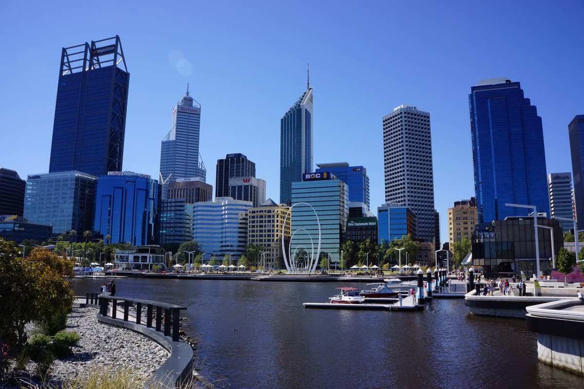 Elizabeth Quay and Perth City Walking Tour