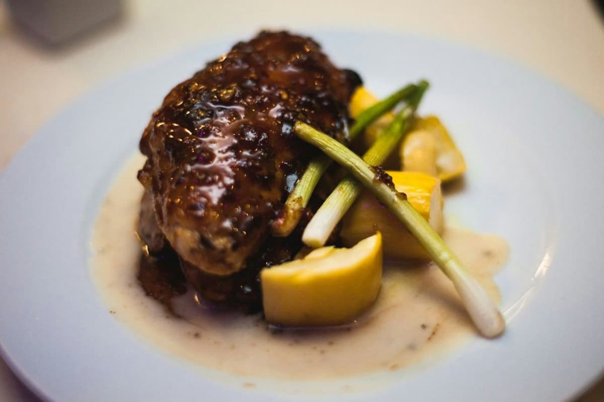 Boston Harbor: 2 or 3-Hour Signature Dinner Cruise