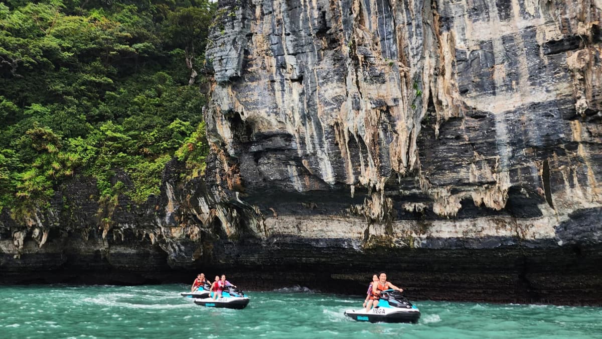 Langkawi Dayang Bunting Island Tour by Jet Ski with Mega Water Sports