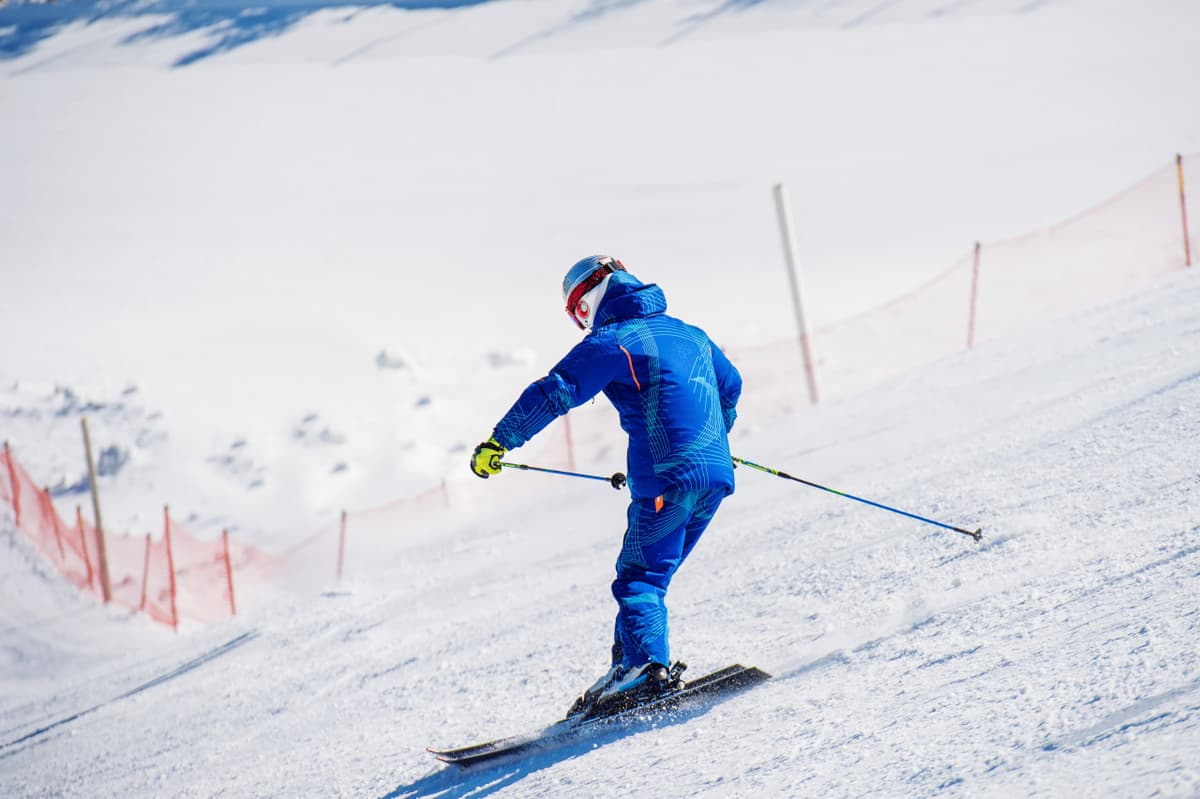 Elysian Gangchon Ski Resort and Eobi Ice Valley Full-Day Tour from Seoul