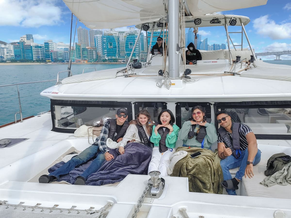 Busan City Tour, Yacht Cruise, and Blueline Park Sky Capsule