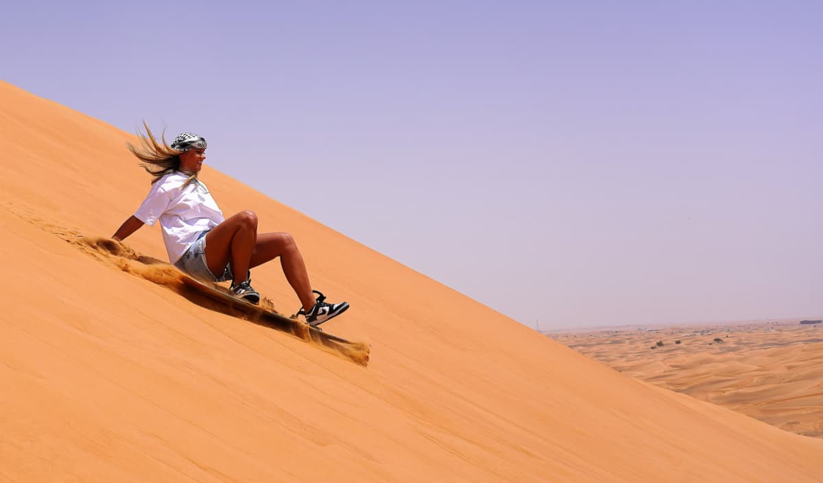 Dubai Red Dunes Desert Safari Tour with Camel Ride and Buffet Dinner at Al Khayma Camp
